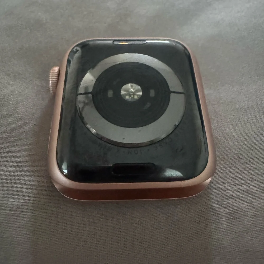 Apple Watch Series 5 GPS 44mm Black w/ Multiple Bands Charger Bundle EUC